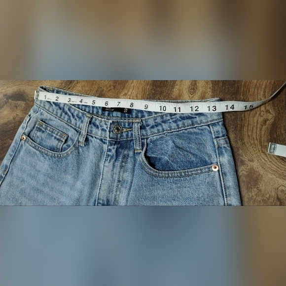 PrettyLittleThing Light Blue Straight Leg Jeans Size (4) - Picture 6 of 13